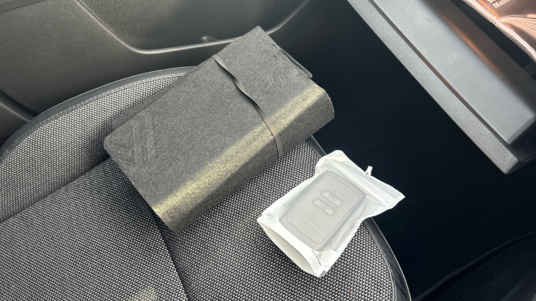 Renault Captur 1.6 E-Tech full hybrid 145 Rive Gauche 5dr Auto Hybrid Hatchback